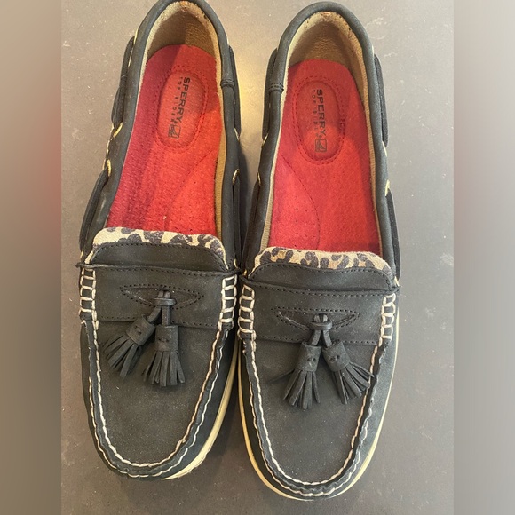 Women’s size 9 sperry boat shoes - Picture 2 of 4